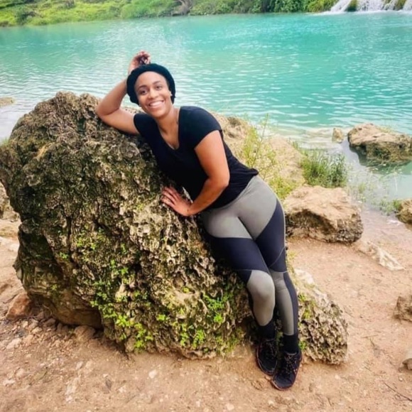 Meet your Posher, Tee - Picture 4 of 5